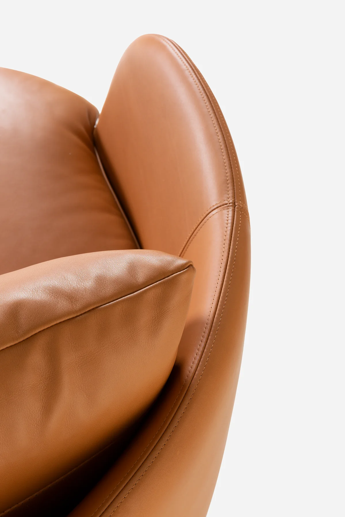 Bart Armchair Swivel leather Shade Ochre detail 1