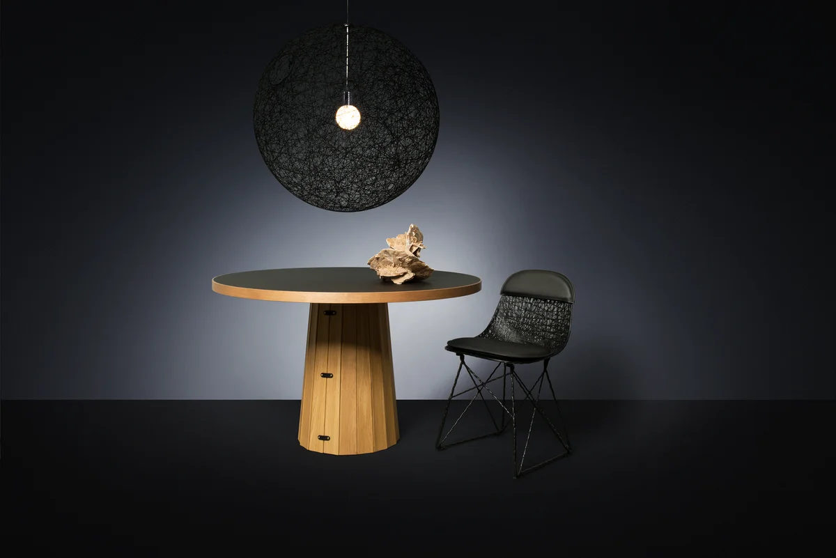 Poetic composition Random Light II, Container Table and Carbon Chair