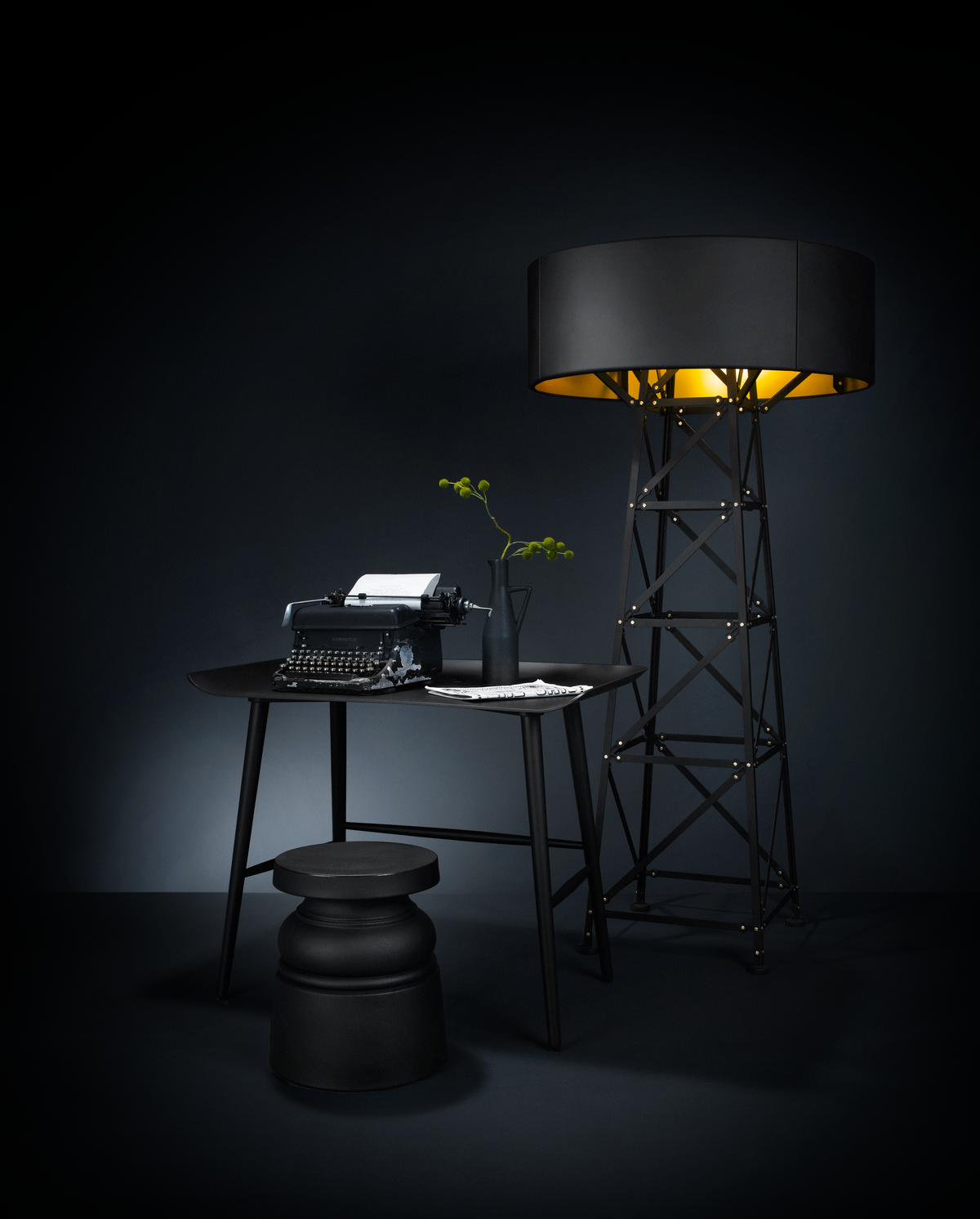 Woood table with the construction lamp large and the container stool